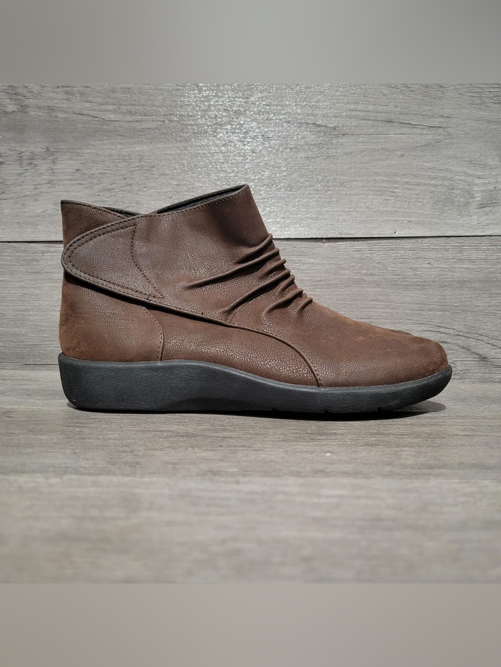 Clarks Women's Sillian Sway Ankle Bootie Color Brown Size 6 Style 26122556